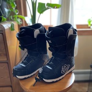 DC: Women’s Snowboarding Boots